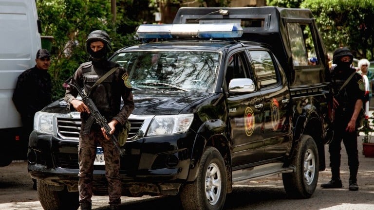 بتهم خدش الحياء.. حملة مصرية توقف 8 من صانعي محتوى "تيك توك"