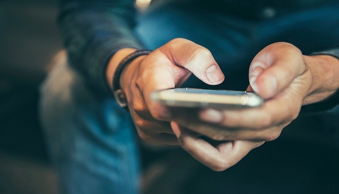 في هذه المدينة...العمل على حصر استخدام الهاتف بساعتين يومياً!