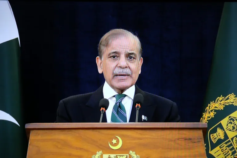 رئيس الوزراء الباكستاني: نرفض استهداف الإمارات والحوار يتطلب احترام وقف إطلاق النار
