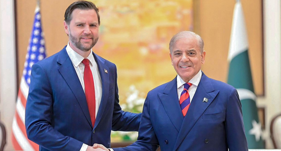 خبراء أميركيون يشاركون في مفاوضات سلام مع إيران بباكستان