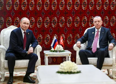 بعد لقائه بوتين.. أردوغان يأمل بحث خطة السلام مع ترامب