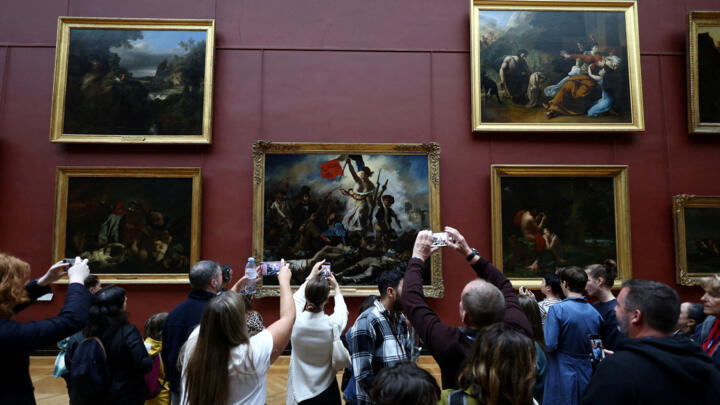 سرقة اللوفر… خطة الجريمة مأخوذة من رواية أطفال فرنسية!