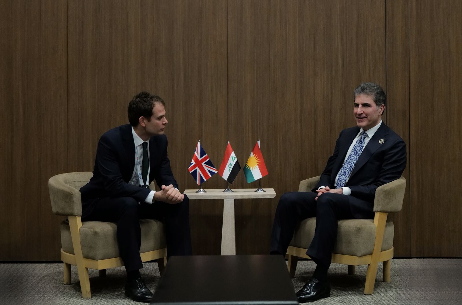 رئيس إقليم كوردستان نيجيرفان بارزاني ووزير الدولة البريطاني يبحثان استقرار العراق والمنطقة