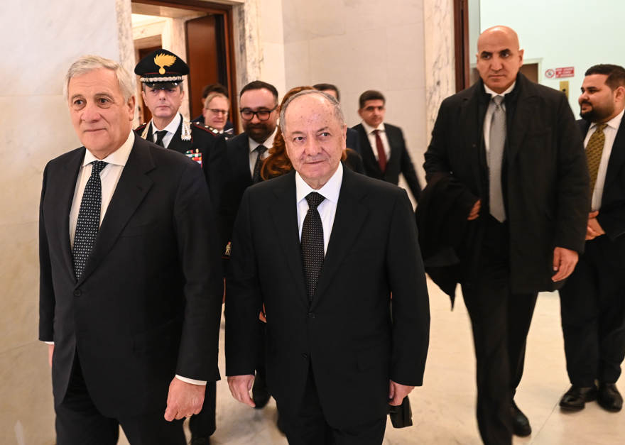 الرئيس بارزاني:  عند بدء المعارك في حلب تحدثت مع الشرع وطلبت منه وقف المعارك ضد كورد سوريا