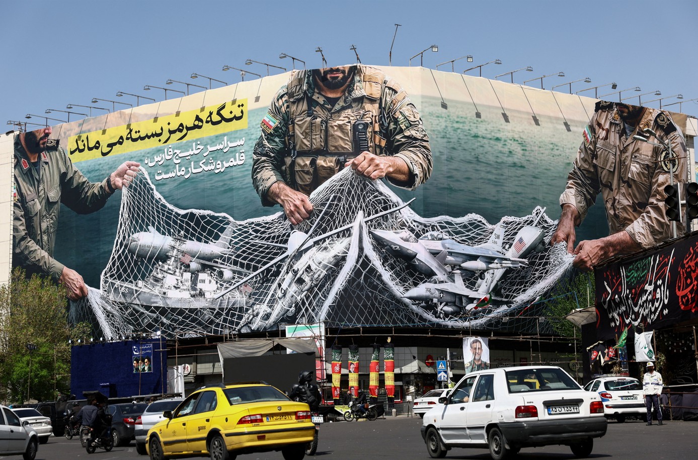 في انتظار قرار ترامب... إيران تهدد المنطقة بحرمانها من النفط والغاز