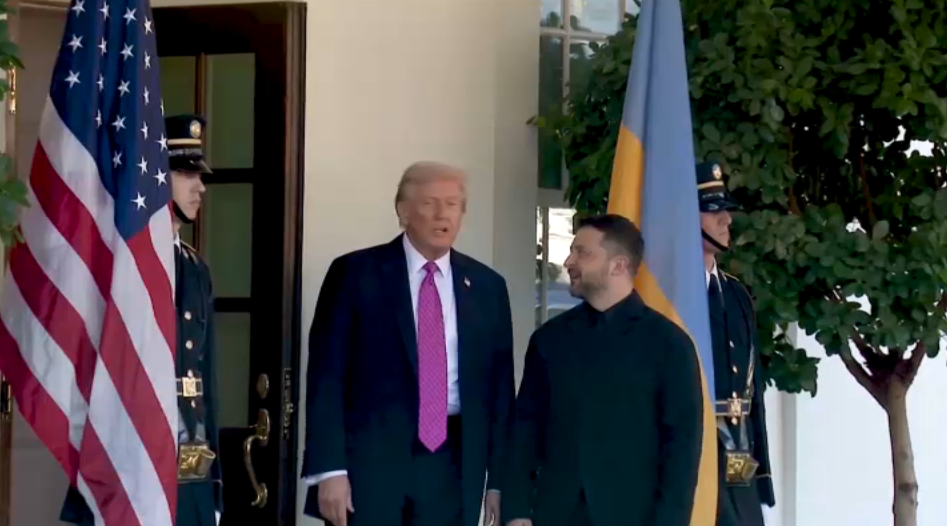 ترامب يحث زيلينسكي على قبول الشروط الروسية لإنهاء الحرب