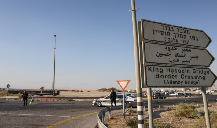 إسرائيل تعلن إعادة فتح معبر اللنبي لنقل البضائع والمساعدات إلى غزة