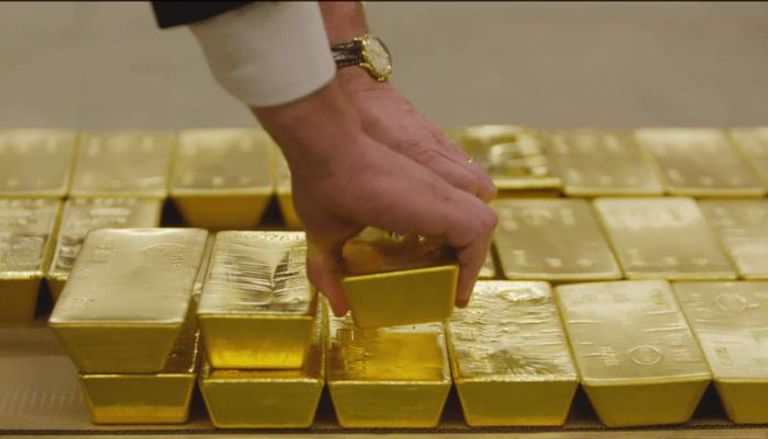 سعر الذهب يحطم رقما قياسيا جديدا 