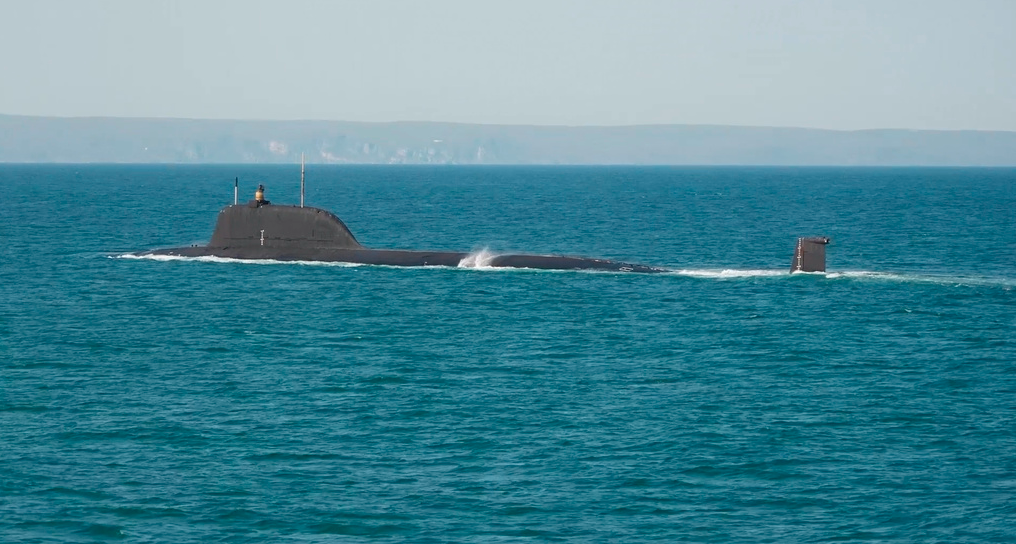 لندن تعلن إحباط عملية تجسس روسية استهدفت كابلات في الأطلسي