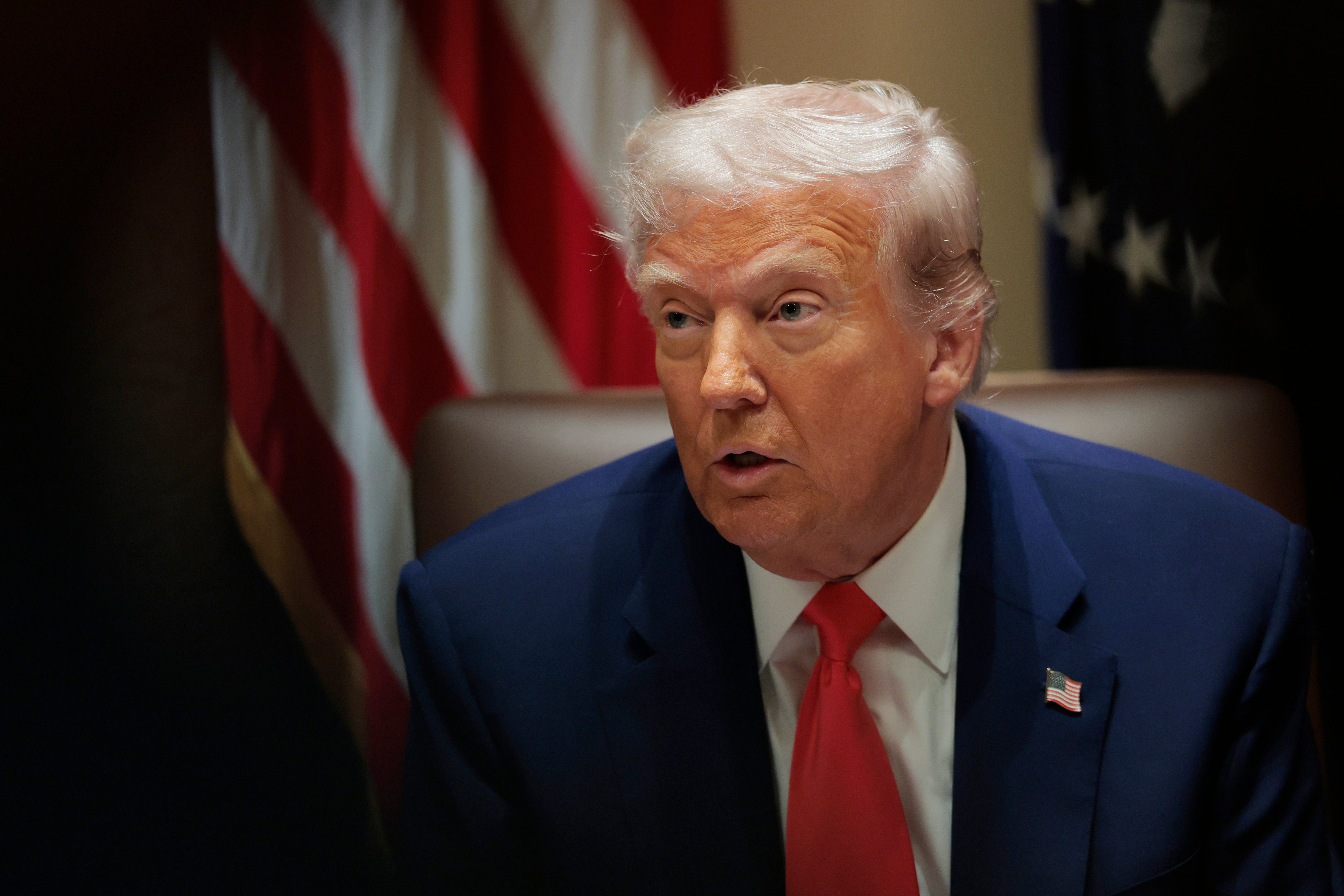 ترامب: شلل القدرات العسكرية الإيرانية وفرض حصار كامل على مضيق هرمز