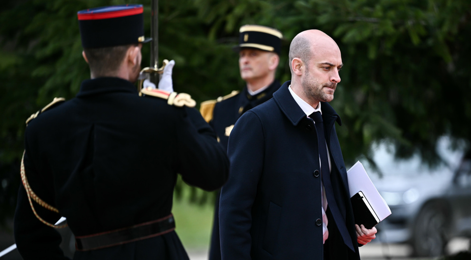 وزير خارجية فرنسا يهاجم تصريحات السفير الإسرائيلي في واشنطن