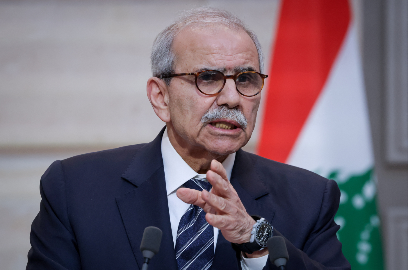 نواف سلام: لبنان سيُعيد النظر بخطة حصر السلاح وأولوية المفاوضات انسحاب إسرائيل من الجنوب
