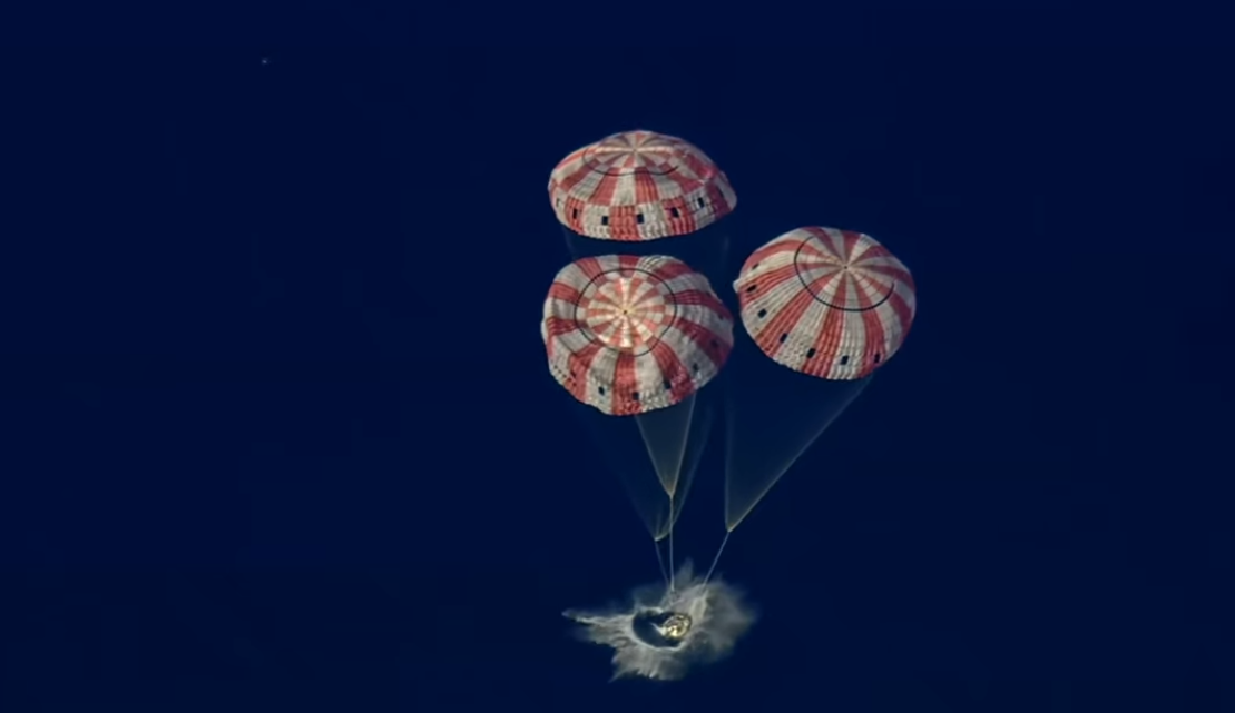 هبوط رواد فضاء مهمة "ارتيميس 2" إلى القمر في مياه المحيط الهادي