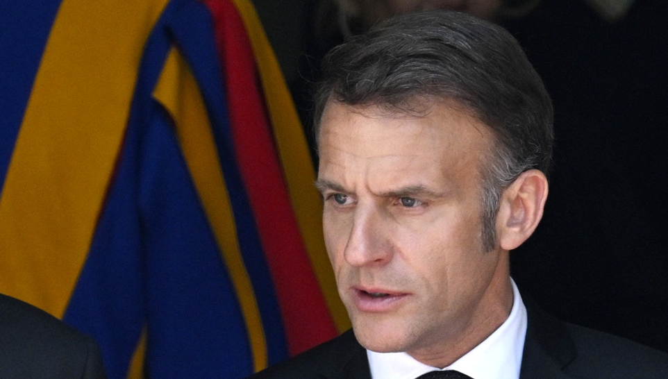 ماكرون يبحث أمن هرمز والتصعيد مع إيران والسعودية