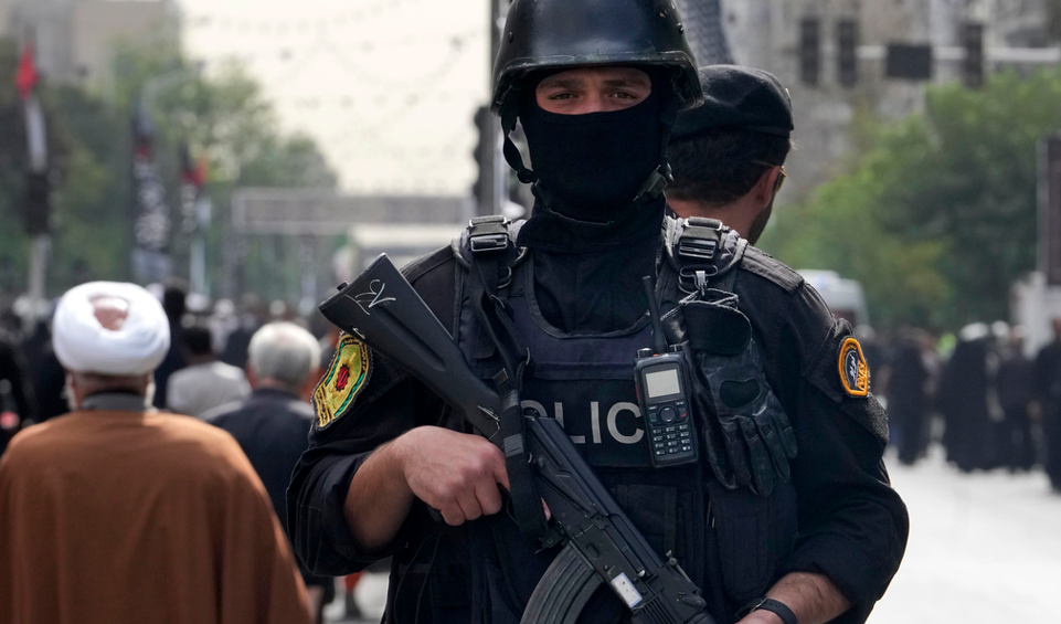 إيران تحاكم مواطنا سويديا بتهمة التجسس لصالح إسرائيل