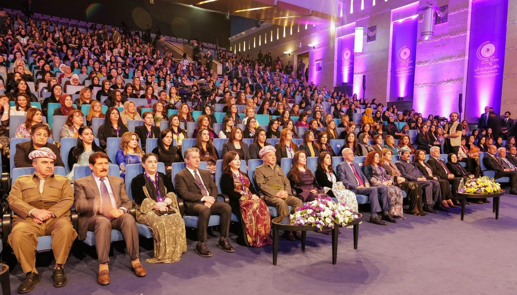 الرئيس بارزاني يفتتح المؤتمر الأول لنساء كوردستان في أربيل