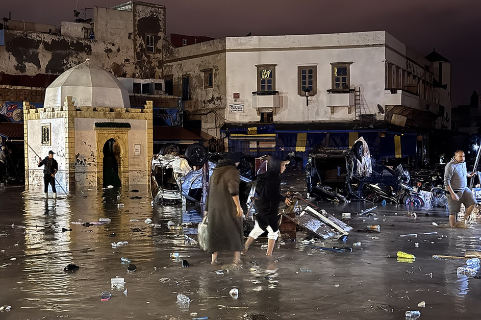 فيضانات آسفي تحصد 21 قتيلا بالمغرب (فيديو)