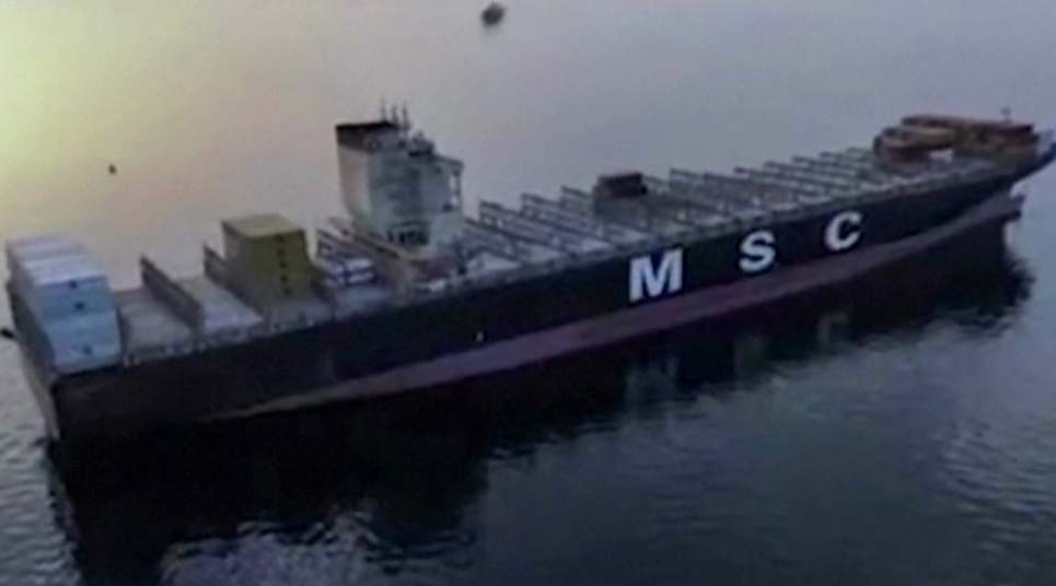 البرلمان الإيراني يقترح منح القوات المسلحة إدارة مضيق هرمز