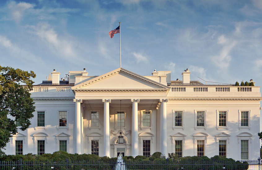 البيت الأبيض: إيران وافقت على فتح مضيق هرمز وخطوط ترامب الحمر ثابتة