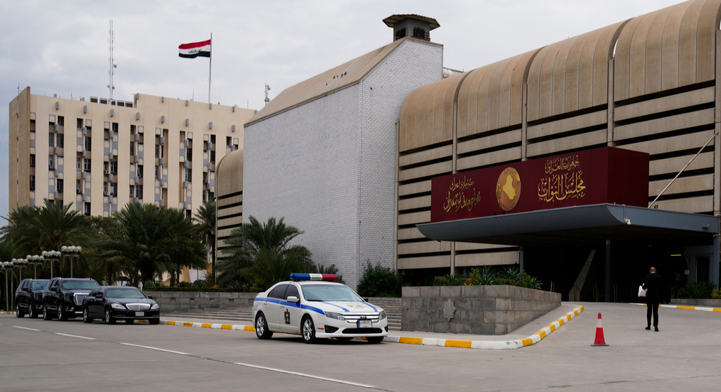 كتلة الديمقراطي الكوردستاني: لن نشارك في جلسة البرلمان.. وغياب التوافق يعقّد المشهد