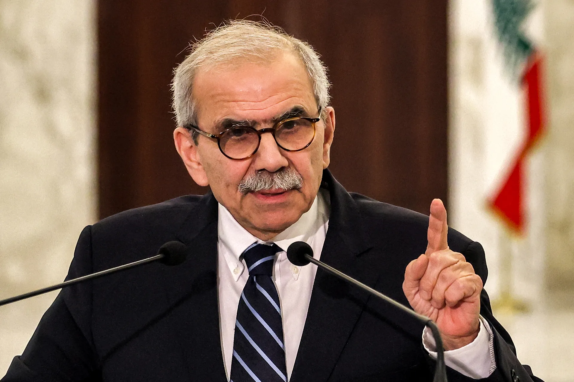 نواف سلام: فلنطبق بنود اتفاق الطائف كاملة ومنها بسط سلطة الدولة والقانون في جميع البلاد